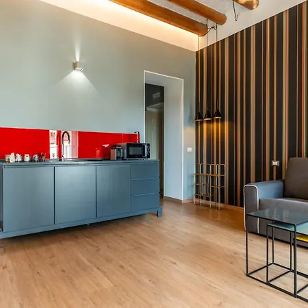 Myo Charming House