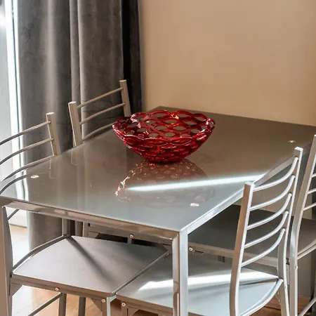 Myo Charming House Apartament *